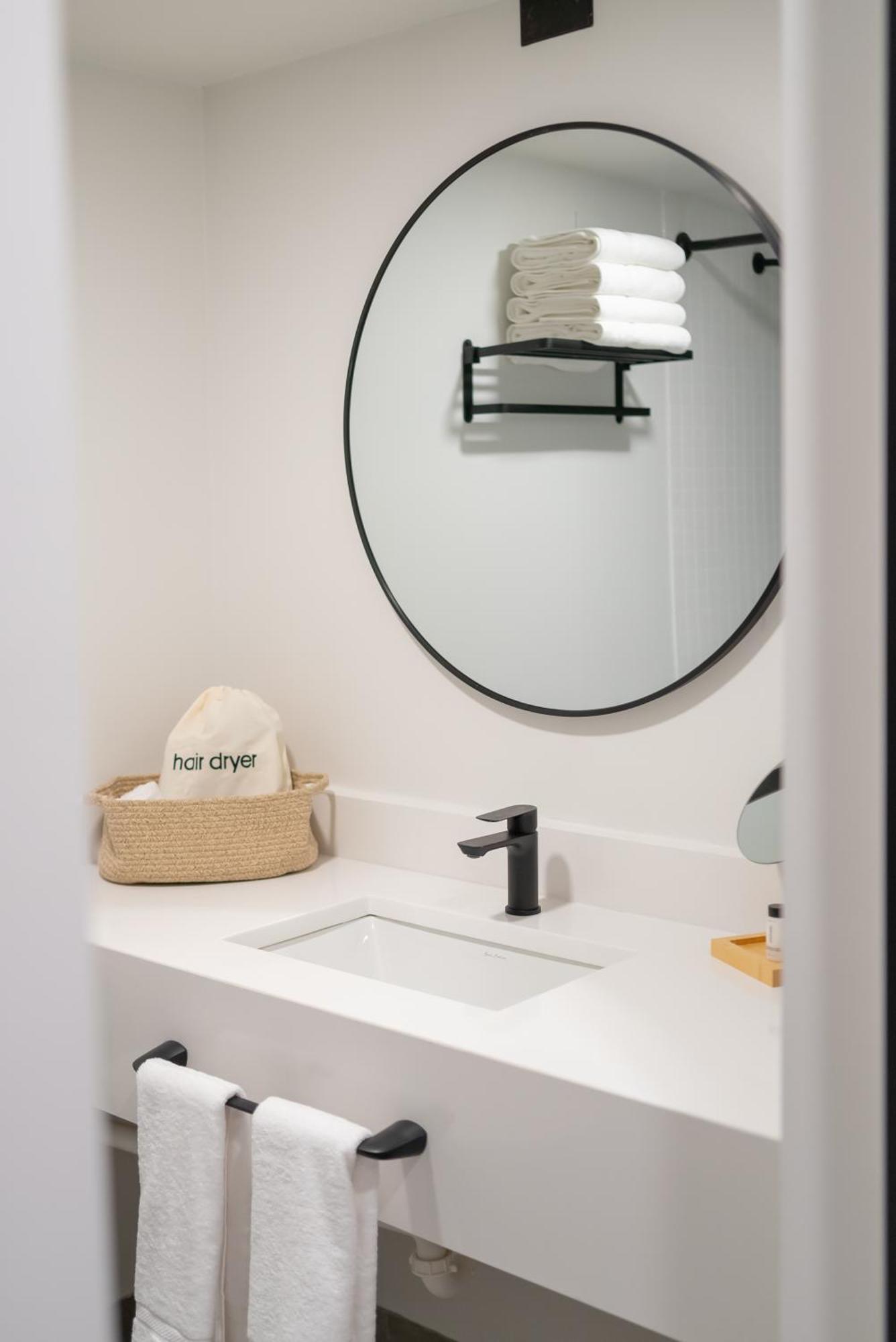Dayton Vitality Hotel - Downtown Luaran gambar